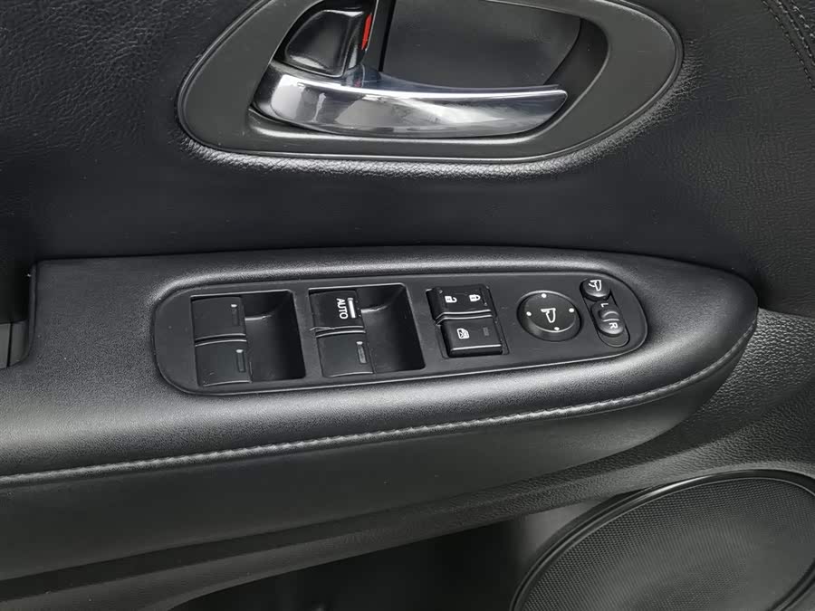 Honda VEZEL 2018 car image #10