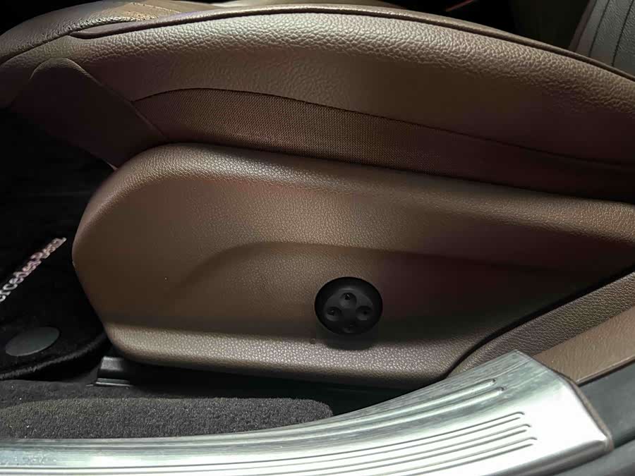 Mercedes-Benz E Class 2017 car image #10
