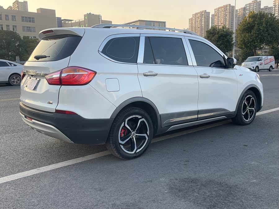 SWM X7 2018 imagen de coche #10