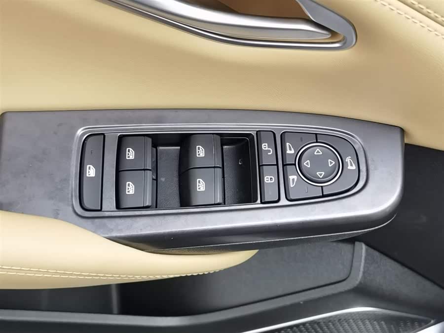 BYD SongL DM-i 2025 car image #10