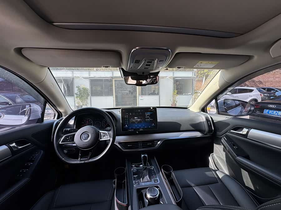 BYD Tang 2020 car image #10