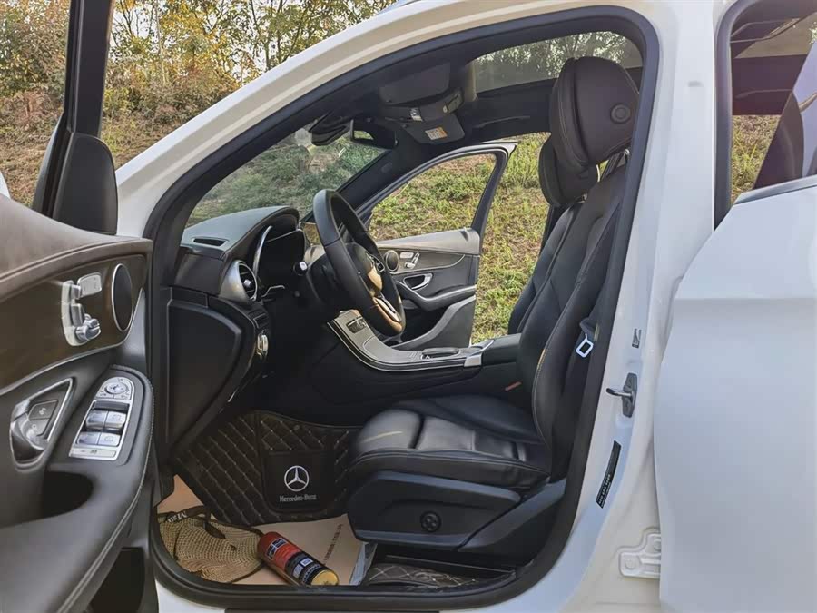 Mercedes-Benz GLC Class 2020 car image #10