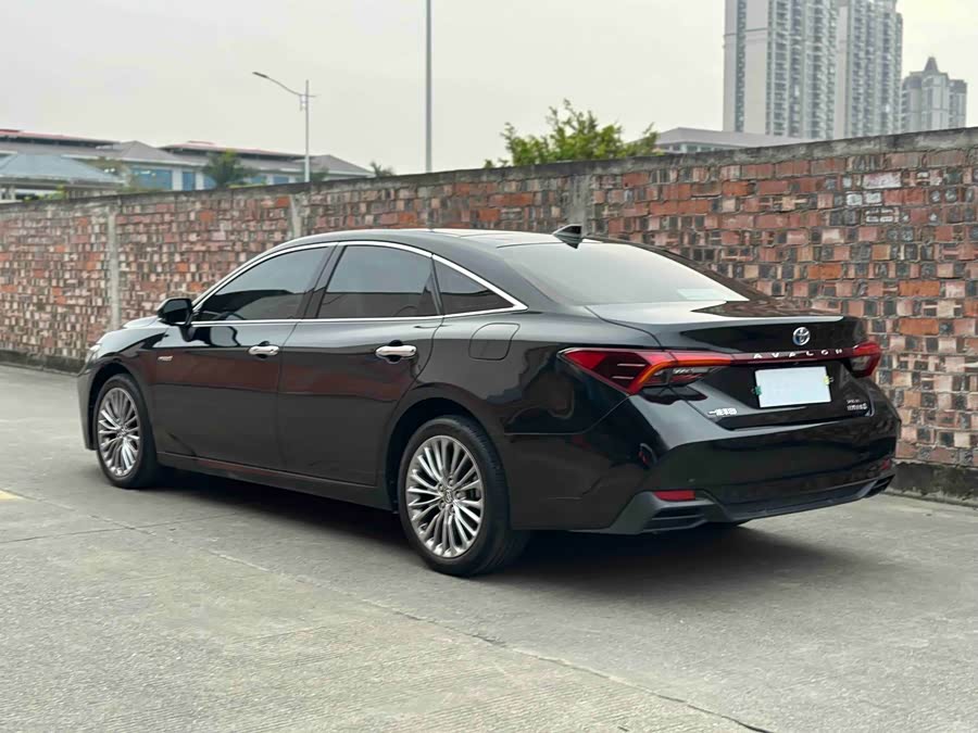 Toyota Avalon 2021 car image #10
