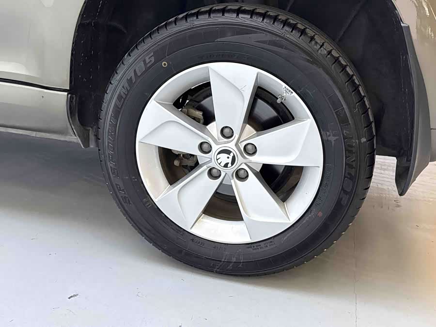 Skoda Yeti 2018 car image #10