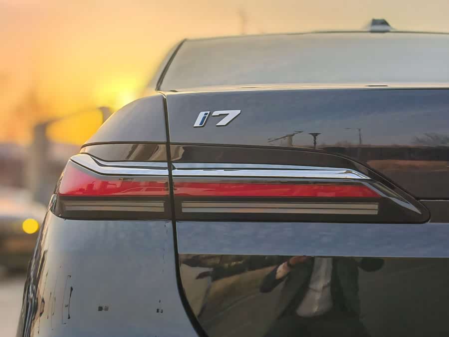 BMW i7 2024 изображение автомобиля #10