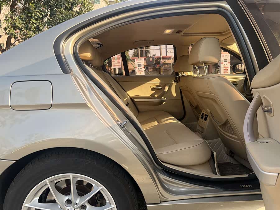 BMW 3 Series (Imported) 2011 immagine di auto #10