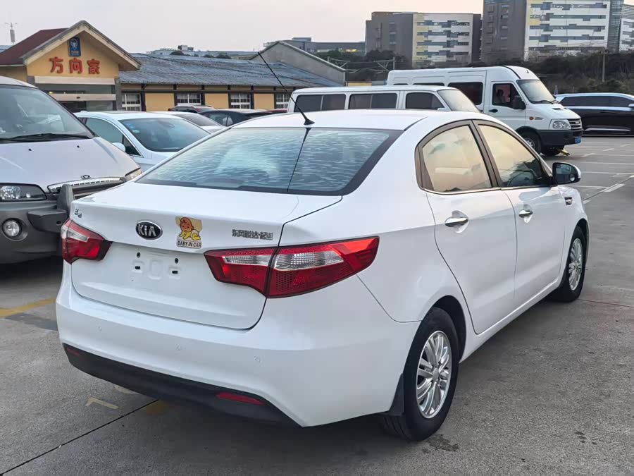 起亚 起亚K2 2013 汽车图片 #10