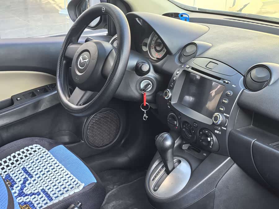 Mazda 2 Sedan 2008 صورة سيارة #10