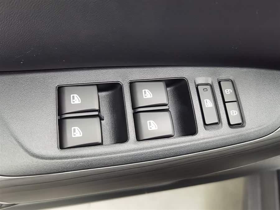 Changan EadoPHEV 2025 imagem de carro #10