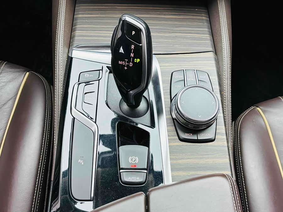 BMW 5 Series 2018 #10 BMW 5 Series 2018 car image #10