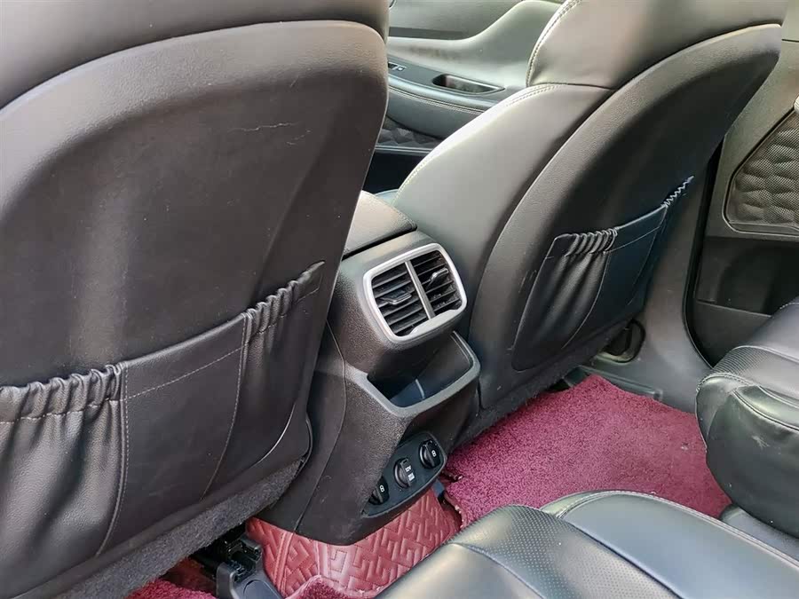 Hyundai Santa Fe 2019 car image #10