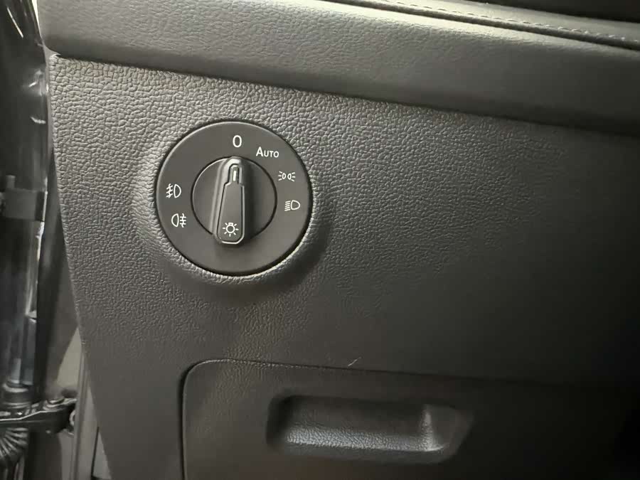 Volkswagen Tharu 2021 #10 Volkswagen Tharu 2021 immagine di auto #10