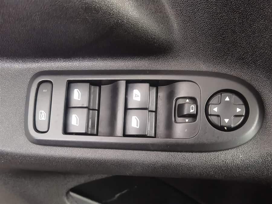 Citroen C-Elysée 2018 #10 Citroen C-Elysée 2018 immagine di auto #10