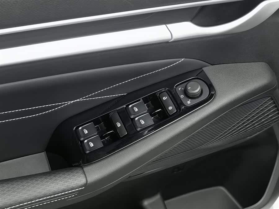 GEELY Emgrand 2025 car image #10