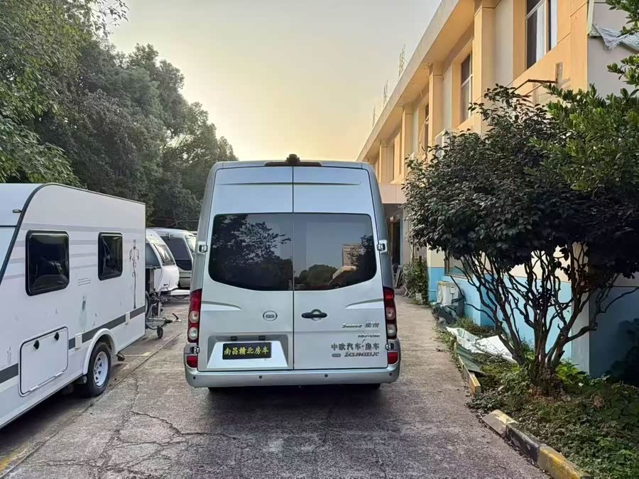 JAC 2014 #10 JAC 2014 car image #10