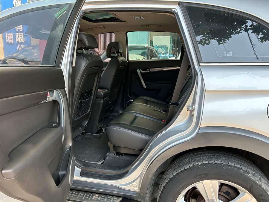 Chevrolet Captiva (Imported) 2011 car image #10