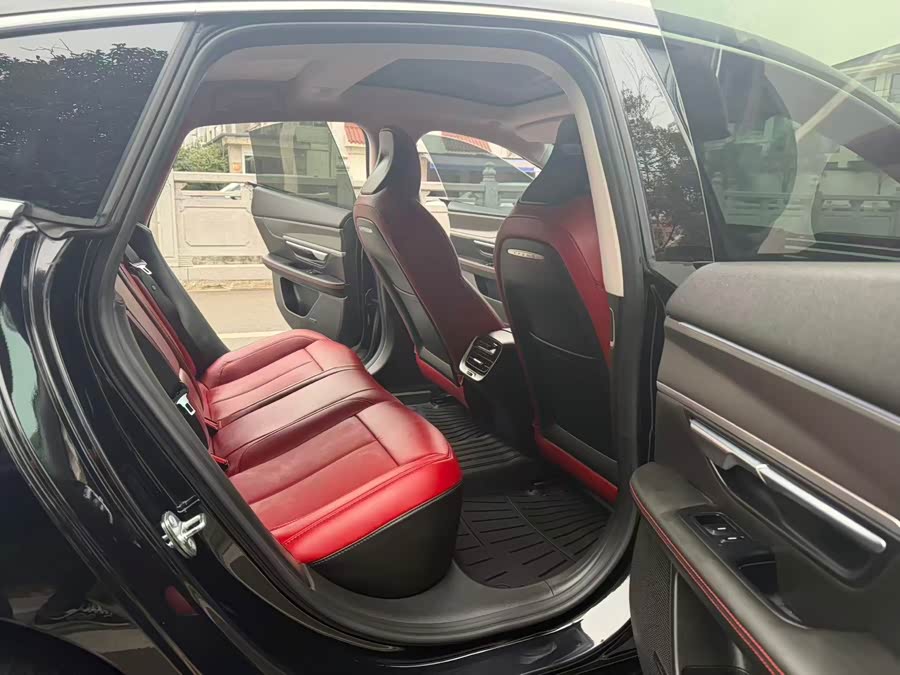 Xpeng P7 2024 immagine di auto #10