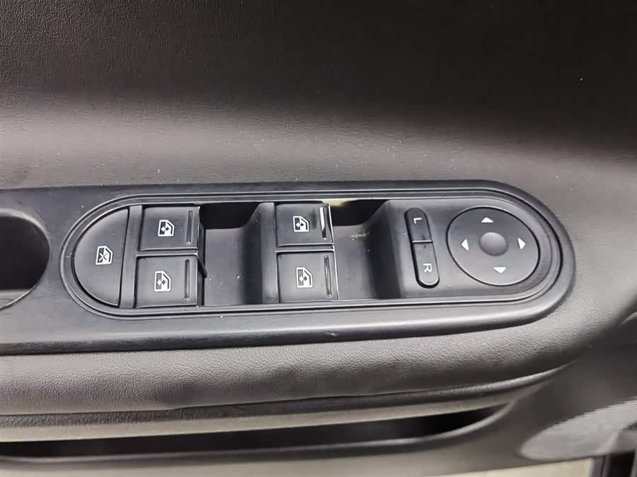 MG 3 SW 2015 imagen de coche #10