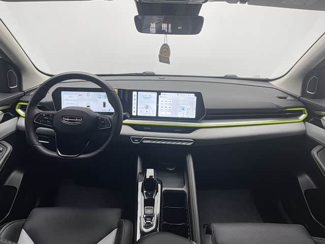 GEELY Coolray 2022 #10 GEELY Coolray 2022 car image #10
