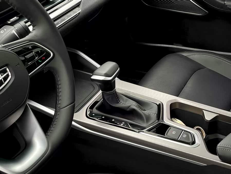GEELY Emgrand 2022 #10 GEELY Emgrand 2022 car image #10
