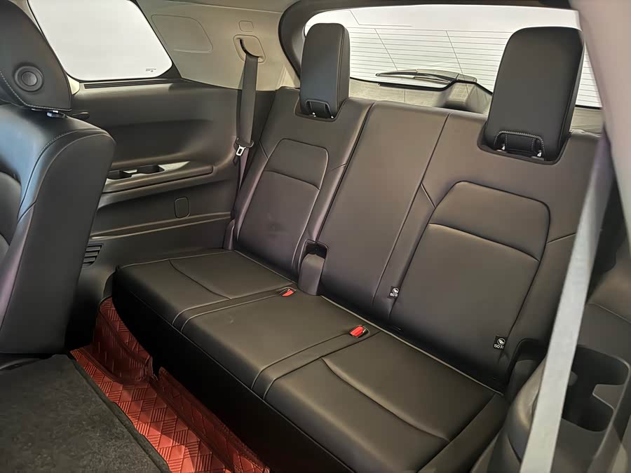 Nissan Pathfinder 2024 car image #10