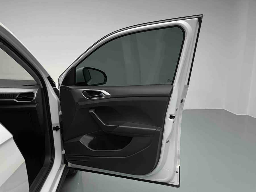 Volkswagen T-Cross 2022 car image #10
