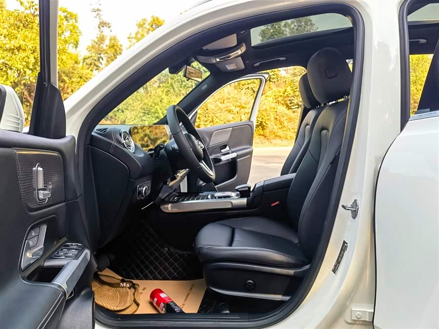 Mercedes-Benz GLB Class 2020 car image #10