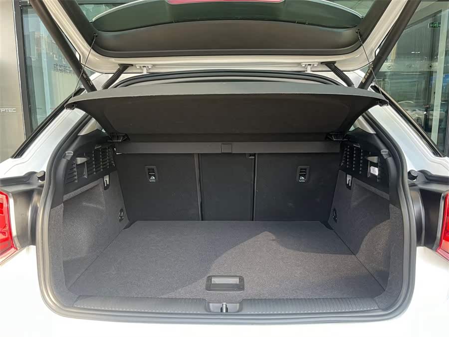 Q2L 2024 car image #10