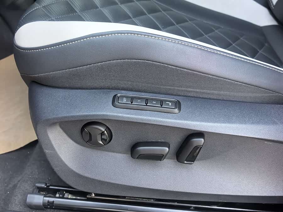 Volkswagen ID.6 Crozz 2021 #10 Volkswagen ID.6 Crozz 2021 immagine di auto #10