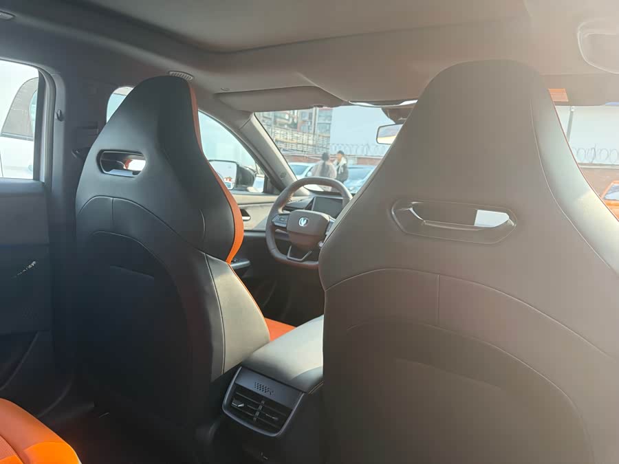 Changan UNI-V 2025 car image #10