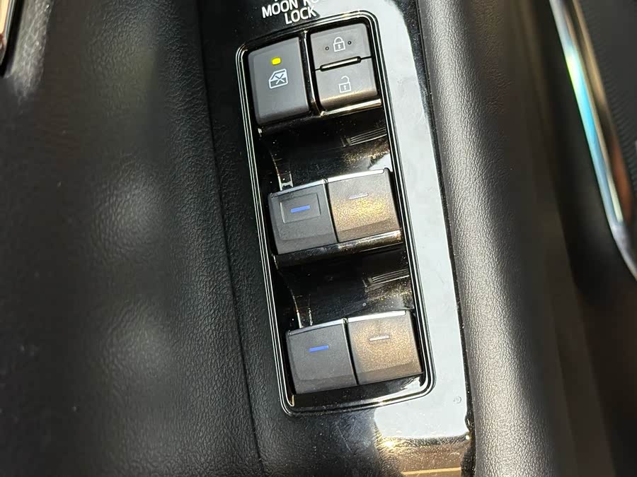 Toyota Alphard 2022 car image #10