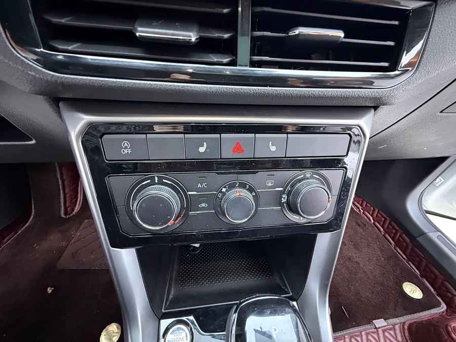 Volkswagen T-Cross 2021 car image #10