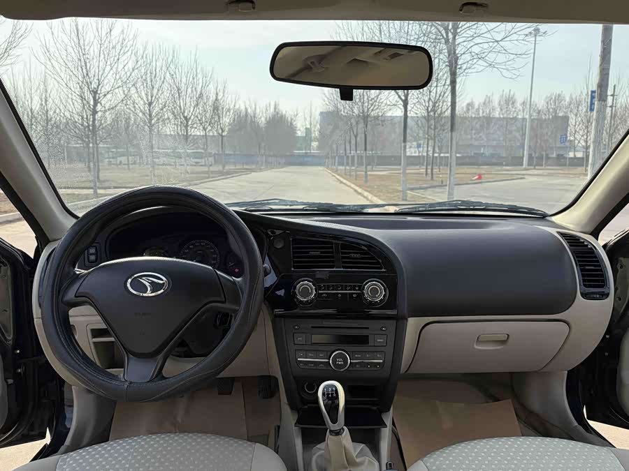 Soueast V3 Lingyue 2013 car image #10