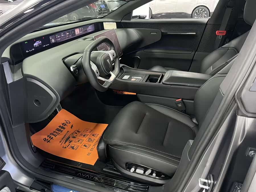 Avatr 12 2024 car image #10