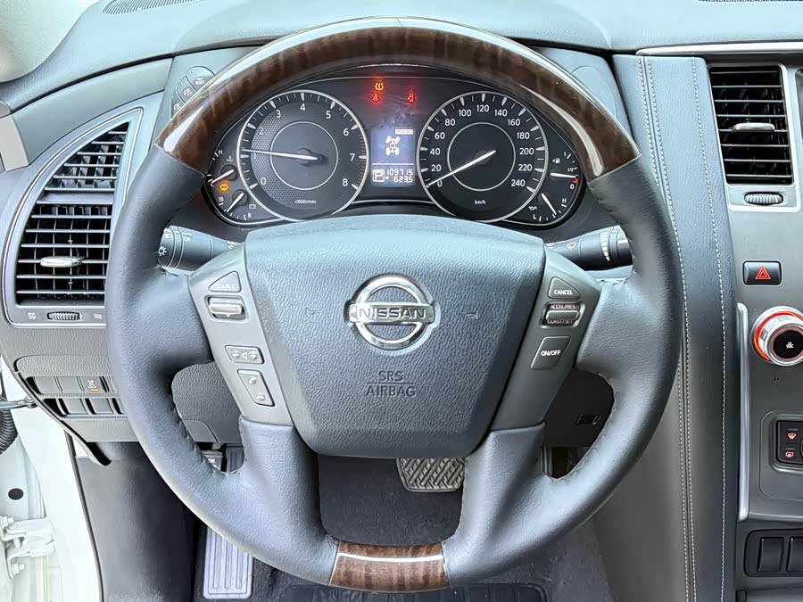 日产 途乐 2018 汽车图片 #10