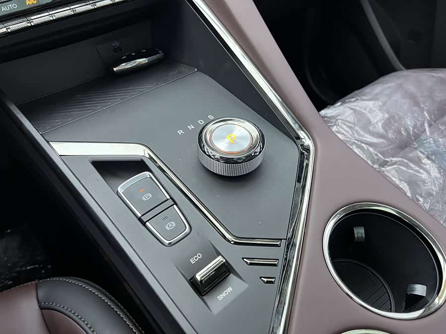 JAC X8 PLUS #10 JAC X8 PLUS صورة سيارة #10