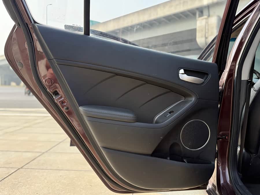 Kia K3 2014 car image #10