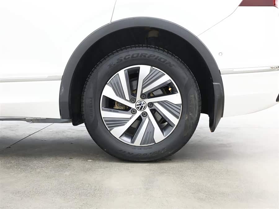 Volkswagen Tiguan L New Energy 2022 car image #10