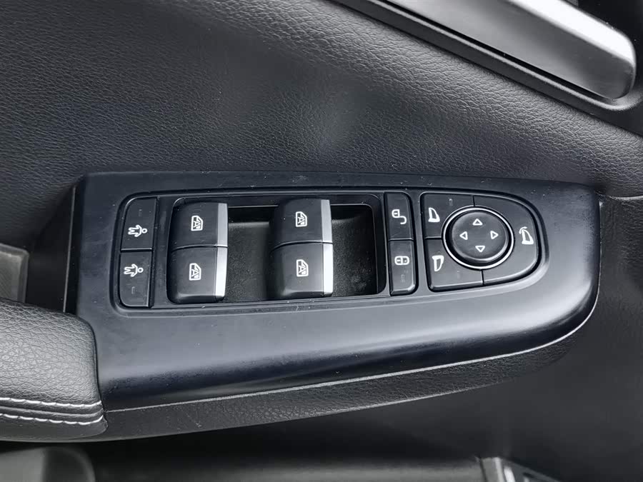 BYD Tang 2018 car image #10