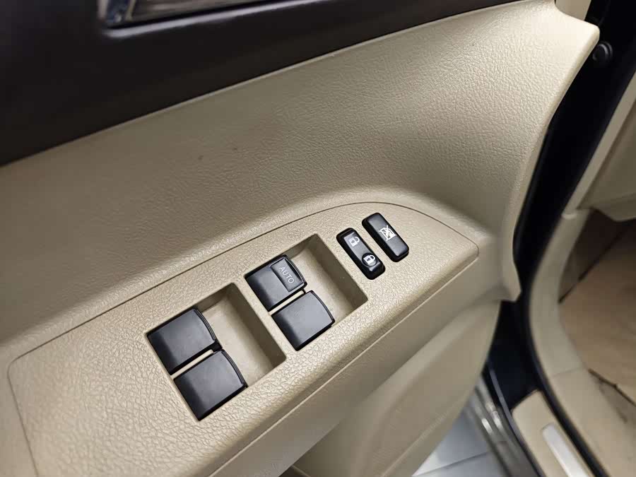 Toyota Highlander 2011 car image #10