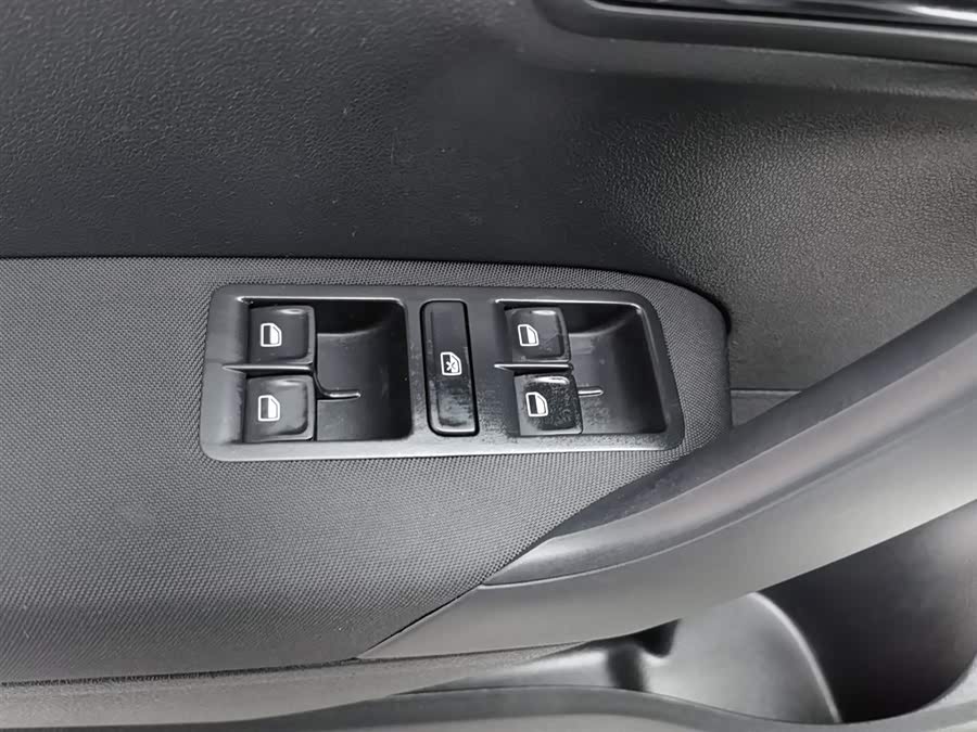 Volkswagen Polo 2018 immagine di auto #10