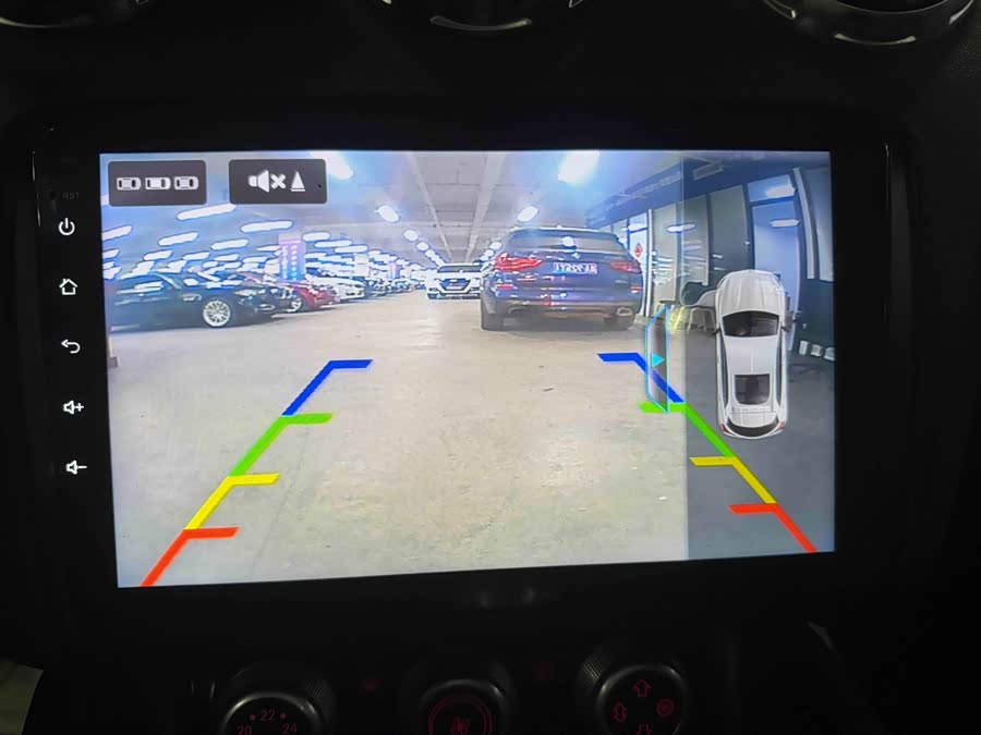 Audi TT 2012 car image #10