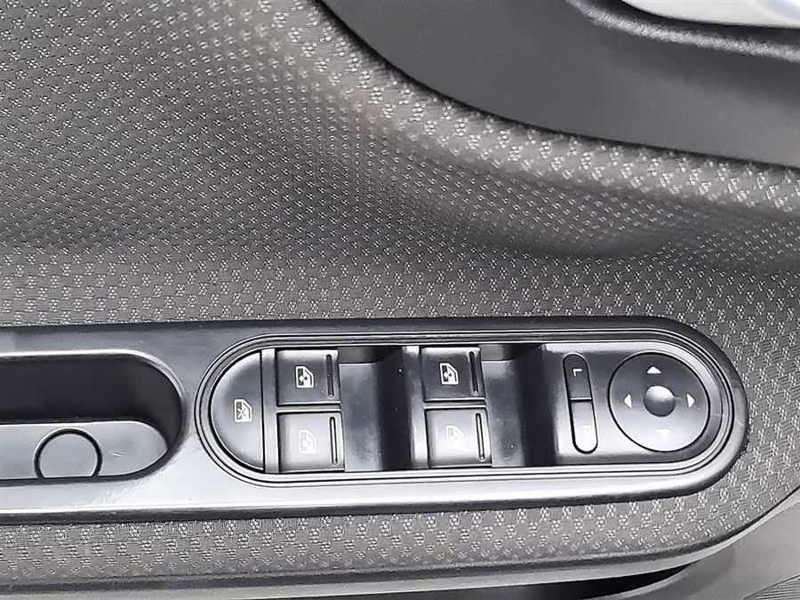 MG 3 2016 car image #10