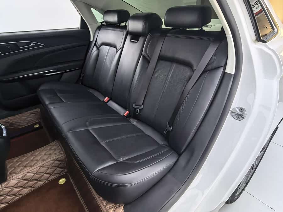 Ford Taurus 2019 car image #10