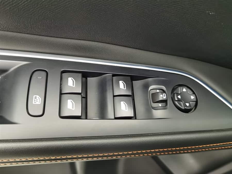 Peugeot 5008 2018 car image #10