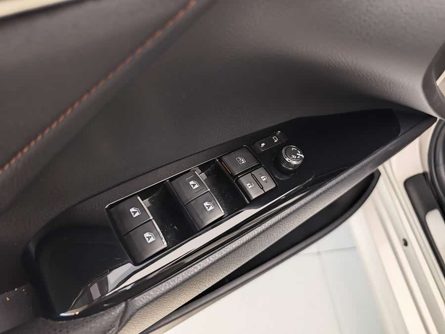 Toyota Camry 2020 #10 Toyota Camry 2020 car image #10