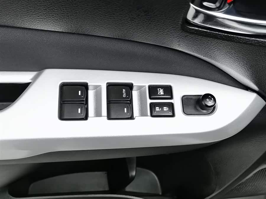Suzuki Vitara 2017 #10 Suzuki Vitara 2017 car image #10