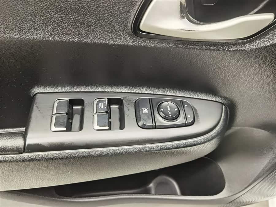 起亚 起亚K2 2016 汽车图片 #10