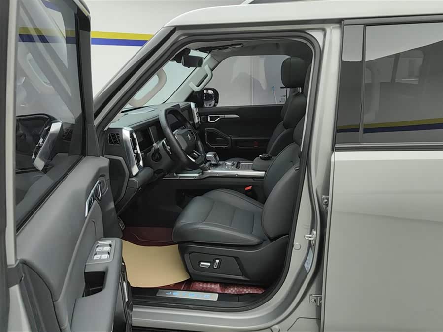 Jetour Traveller 2023 car image #10