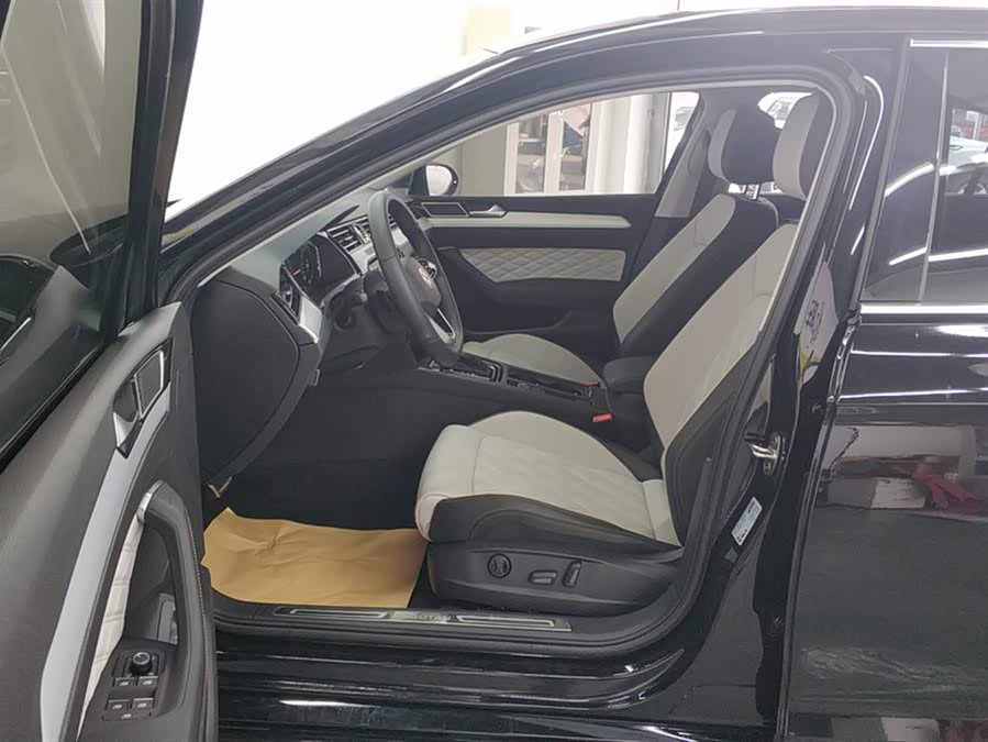 Volkswagen Magotan 2025 car image #10